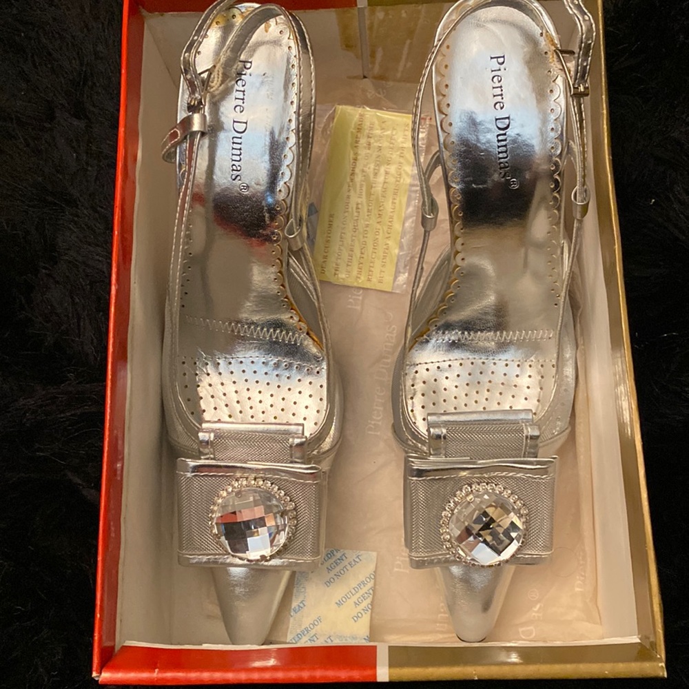 Ladies Silver Sling back Shoes.